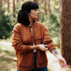 Trails & Valleys: Knitwear For Family Adventures 21 Trails & Valleys: Knitwear For Family Adventures -loop knitting store LindseyFowler Trails Valleys Switchback Cardigan 2