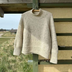 PetiteKnit - Louvre Sweater -loop knitting store LouvreatLooopLondon2