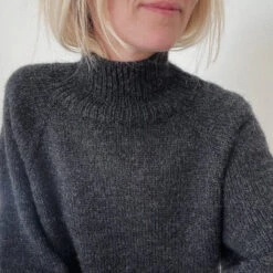 PetiteKnit - Louvre Sweater -loop knitting store LouvreatLooopLondon5