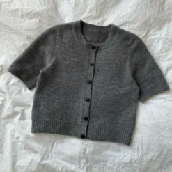 PetiteKnit - Maggie Cardigan -loop knitting store MaggieatLoopLondon2