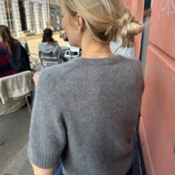 PetiteKnit - Maggie Cardigan -loop knitting store MaggieatLoopLondon3