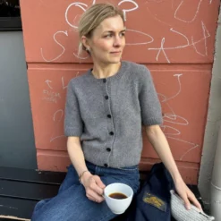 PetiteKnit - Maggie Cardigan -loop knitting store MaggieatLoopLondon4