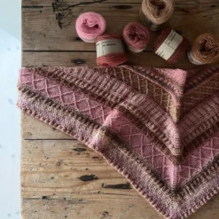 Loop - Mehlsen Geranium Scarf Kit -loop knitting store MehlsenGeraniumScarfKitatLoopLondon6