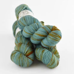 La Bien Aimée Merino DK 41 La Bien Aimée Merino DK -loop knitting store MerinoDKSanhoatLoopLondon