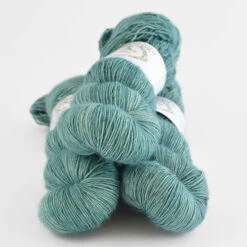 La Bien Aimée Merino Singles 30 La Bien Aimée Merino Singles -loop knitting store MerinoSinglesHegliaatLoopLondon 1619779610