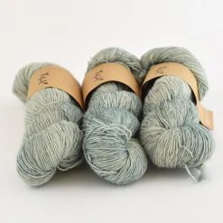 Lichen And Lace - 1 Ply Merino Fingering 26 Lichen And Lace - 1 Ply Merino Fingering -loop knitting store Merino 20Fingering 20Beach 20Glass 20at 20Loop 20London 1595674422