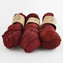 Lichen And Lace - 1 Ply Merino Fingering 27 Lichen And Lace - 1 Ply Merino Fingering -loop knitting store Merino 20Fingering 20Beetroot 20at 20Loop 20London 1605193946