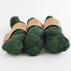 Lichen And Lace - 1 Ply Merino Fingering 25 Lichen And Lace - 1 Ply Merino Fingering -loop knitting store Merino 20Fingering 20Evergreen 20at 20Loop 20London 1605194014