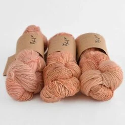 Lichen And Lace - 1 Ply Merino Fingering 30 Lichen And Lace - 1 Ply Merino Fingering -loop knitting store Merino 20Fingering 20Faded 20Rose 20at 20Loop 20London 1608300990