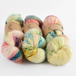 Lichen And Lace - 1 Ply Merino Fingering 38 Lichen And Lace - 1 Ply Merino Fingering -loop knitting store Merino 20Fingering 20I 20see 20seashells 20at 20Loop 20London 1619779565