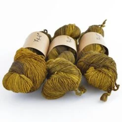 Lichen And Lace - 1 Ply Merino Fingering 35 Lichen And Lace - 1 Ply Merino Fingering -loop knitting store Merino 20Fingering 20Shrub 20at 20Loop 20London 1618574986