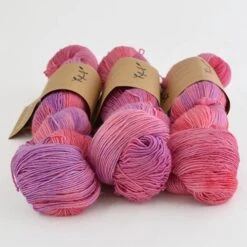 Lichen And Lace - 1 Ply Merino Fingering 41 Lichen And Lace - 1 Ply Merino Fingering -loop knitting store Merino 20Fingering 20Sweet 20Pea 20at 20Loop 20London 1603284298