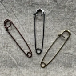 Metal Kilt Pin - Large