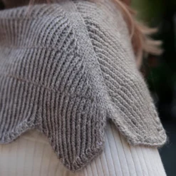 Knit Pop: Designs For The Modern Maker 24 Knit Pop: Designs For The Modern Maker -loop knitting store Miki Teragaki Bolero 2