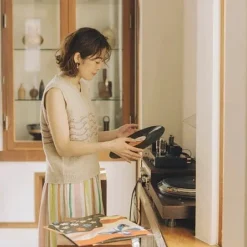 Amirisu Issue 26Spring/ Summer 2023 16 Amirisu Issue 26Spring/ Summer 2023 -loop knitting store N0A6436 medium2 6045c553 7310 45c5 842f 31a8a596b604