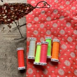 Au Ver A Soie Metallic Sets -loop knitting store Neon 20Silk 20Metallic 20Threads 20at 20Loop 20London 1554297594