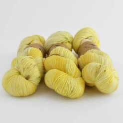 Madelinetosh - Pashmina 24 Madelinetosh - Pashmina -loop knitting store New Pashmina Daisy at Loop Knitting