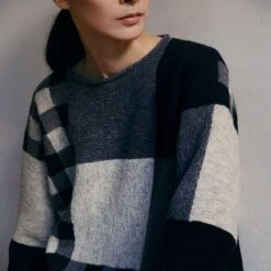 A Knitting Life 3 - Tokyo Tversted -loop knitting store PLAYING WITH SQUARES2 sRGB Web