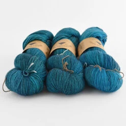 Madelinetosh - Pashmina 33 Madelinetosh - Pashmina -loop knitting store Pashmina Bleusteau at Loop London