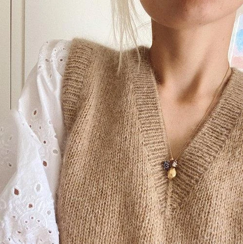 PetiteKnit - Stockholm Slipover V- Neck 3 PetiteKnit - Stockholm Slipover V- Neck