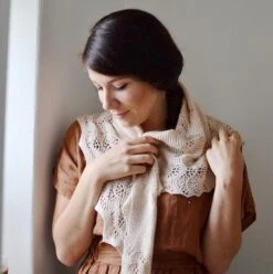 Mandarine's - Plume Shawl 10 Mandarine's - Plume Shawl -loop knitting store Plume 20at 20Loop 20London 204 1583939553