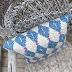 Retro Harlequin Cushion Cover- CaMaRose -loop knitting store RETRO HARLEKIN PUDE I STOL 7 675x900 p