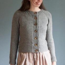 Ramona Cardigan - Brown Stitch -loop knitting store Ramona 5 76603