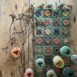 Loop Mehlsen Flower Power Crochet Scarf Kit -loop knitting store Rococco 3 1606430404