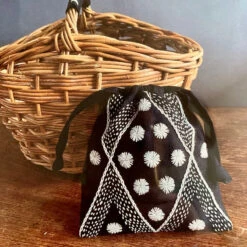 Nami Horikawa- Sashiko Drawstring Bag Kit -loop knitting store RoseandAppleGardenSashikokit