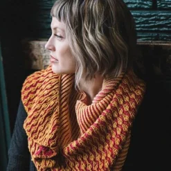 Drea Renee Knits - Rose Gold Shawl 11 Drea Renee Knits - Rose Gold Shawl -loop knitting store Rosegold 20shawl 20Loop 20London 206 20 1510228919