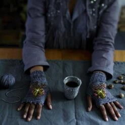 Loop's 10 -loop knitting store Rosemaling 2002 1524135296