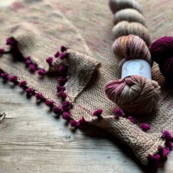 Loop La Bien Aimée Cashmerino Tiny Tassels Kits -loop knitting store ScreenShot2022 01 20at12.00.42