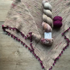 Loop La Bien Aimée Cashmerino Tiny Tassels Kits -loop knitting store ScreenShot2022 01 20at12.00.51