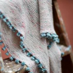 Loop La Bien Aimée Cashmerino Tiny Tassels Kits -loop knitting store ScreenShot2022 01 20at12.02.28