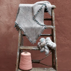 Loop La Bien Aimée Cashmerino Tiny Tassels Kits -loop knitting store ScreenShot2022 01 20at12.03.04