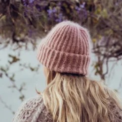 Knit This! - Veronika Lindberg -loop knitting store ScreenShot2023 03 10at16.45.08