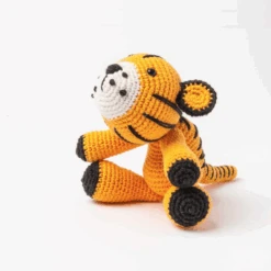 Ricorumi Baby Tiger Crochet Kit -loop knitting store ScreenShot2023 03 31at17.52.30