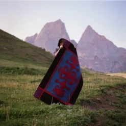 Selvedge - Issue 123 -loop knitting store Screenshot2025 01 29at11.55.53