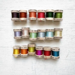 Au Ver A Soie Perlée Silk Bobbin Sets