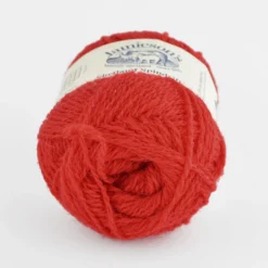 Jamieson's Shetland Spindrift - Reds & Oranges -loop knitting store Spindrift Scarlet at Loop London 1