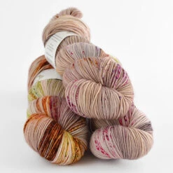 La Bien Aimée Merino Sport 26 La Bien Aimée Merino Sport -loop knitting store Sport Merino Dusk at Loop London