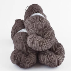 La Bien Aimée Merino Sport 30 La Bien Aimée Merino Sport -loop knitting store Sport Merino Loam at Loop London