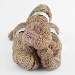 La Bien Aimée Merino Sport 31 La Bien Aimée Merino Sport -loop knitting store Sport Merino Peerie Voe at Loop London