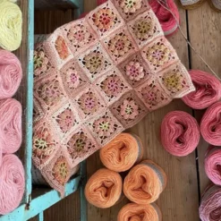 Loop Mehlsen Flower Power Crochet Scarf Kit -loop knitting store SpringFlowerPoweratLoop3