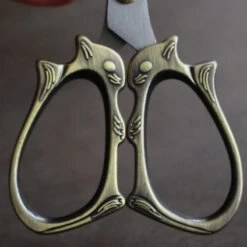 Squirrel Scissors -loop knitting store SquirrelScissors