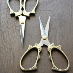 Squirrel Scissors -loop knitting store SquirrelScissors2 789819f1 6594 46d3 8d42 53109c65eb73