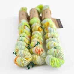 Madelinetosh - Unicorn Tails (mini Skeins) 24 Madelinetosh - Unicorn Tails (mini Skeins) -loop knitting store Unicorn Tails Betta at Loop London