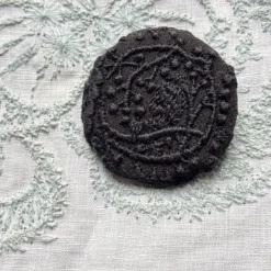 Minä Perhonen Circle Brooch (Small) 37 Minä Perhonen Circle Brooch (Small) -loop knitting store V2 Mina circle small