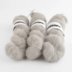 Zakami Fluffy Lace -loop knitting store ZakamiAshatLoopLondon