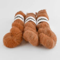 Zakami Fluffy Lace -loop knitting store ZakamiAzeriaatLoopLondon